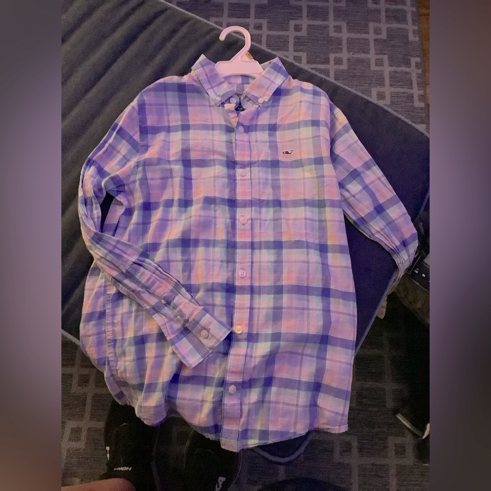 Vineyard Vines Boys long sleeve button down, size Boys small (8-10)